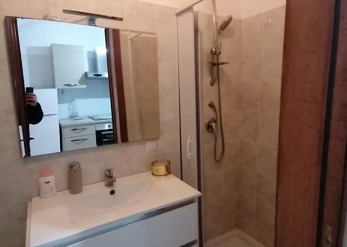 5 Posti Con Cucina E Parcheggio Privato Gratuito דירה Candela