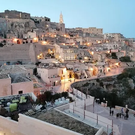 5 Posti Con Cucina E Parcheggio Privato Gratuito